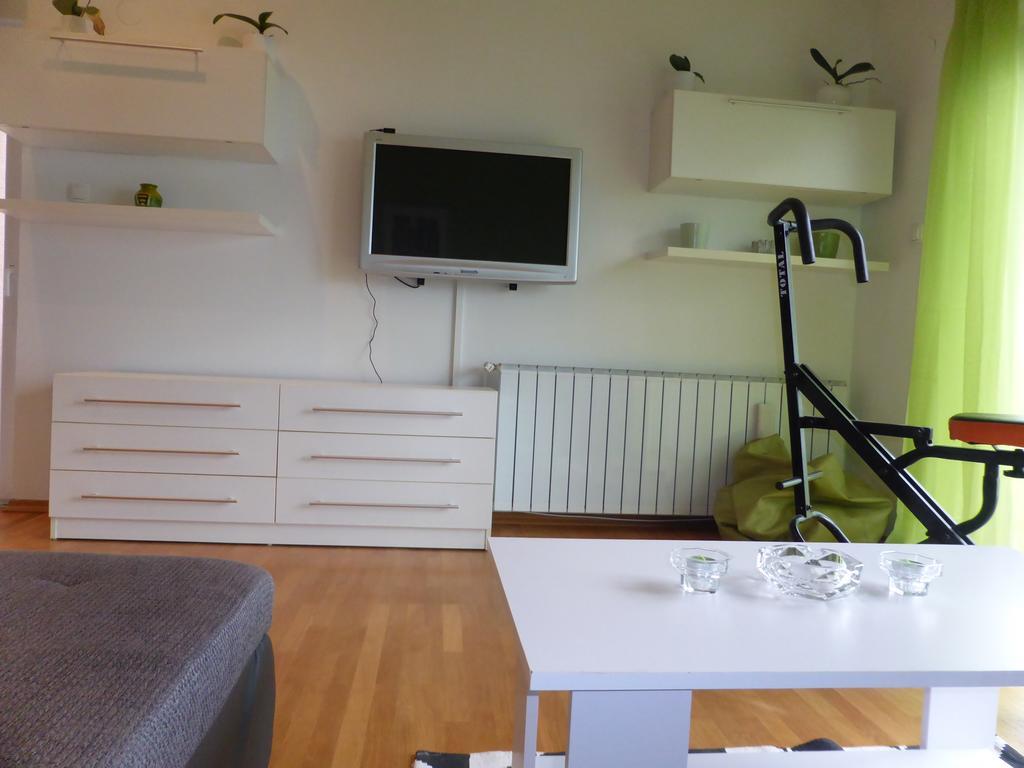Apartments Adria Zengg Kültér fotó